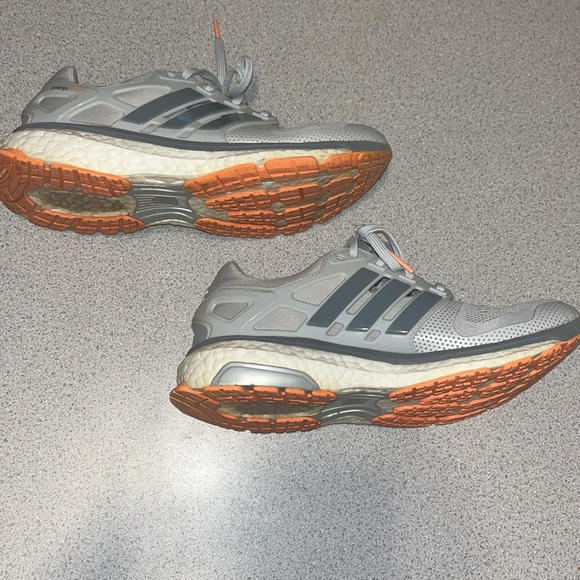Grey and peach adidas energy boost running shoes size 6.5 - Picture 5 of 6